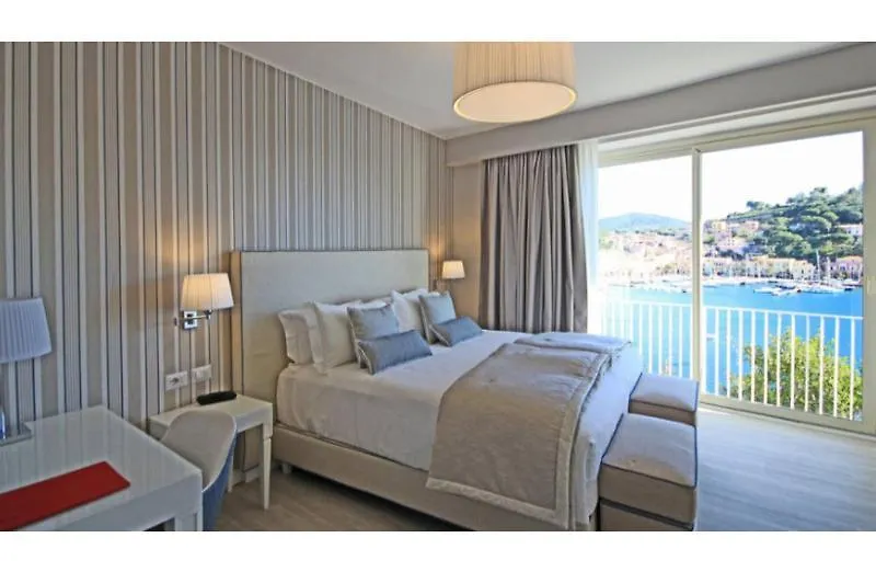 Hotel Plaza Porto Azzurro