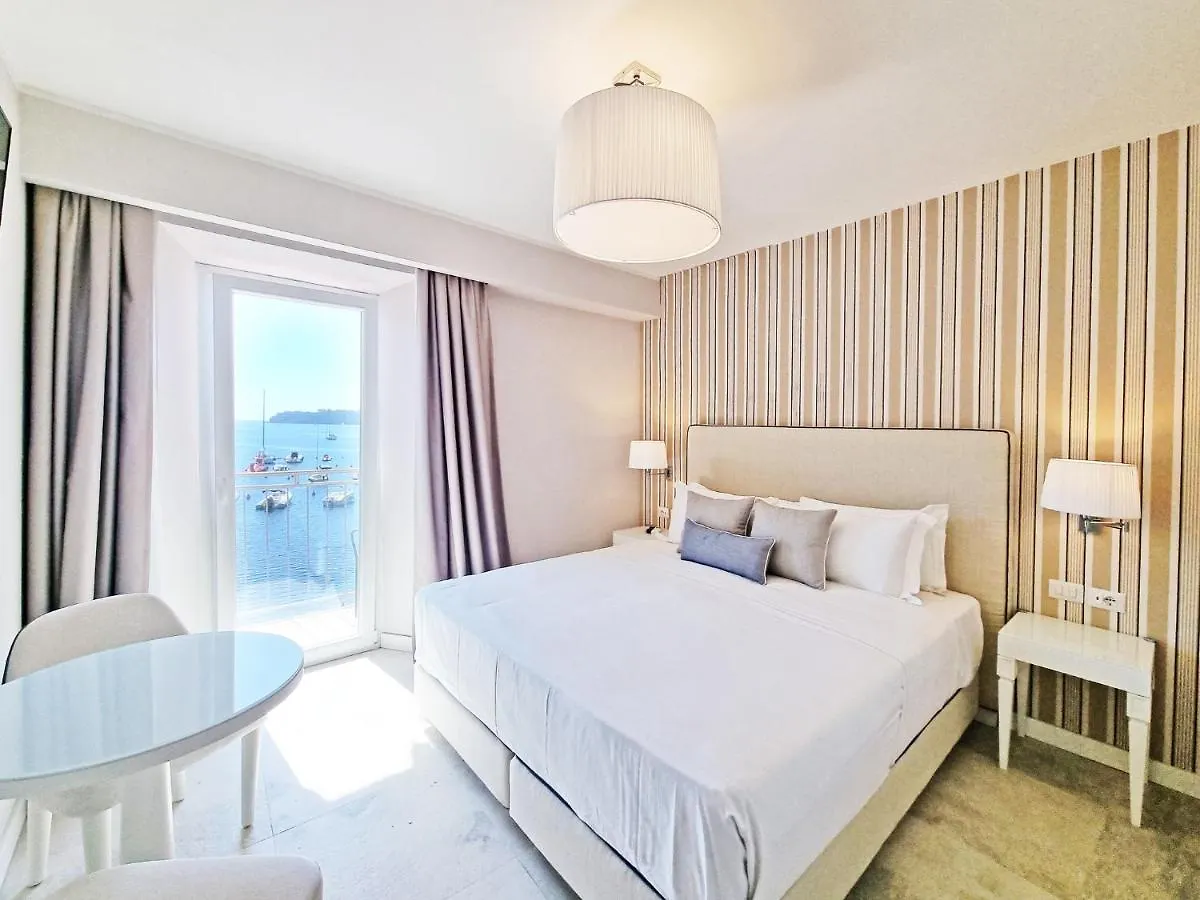 Hotel Plaza Porto Azzurro