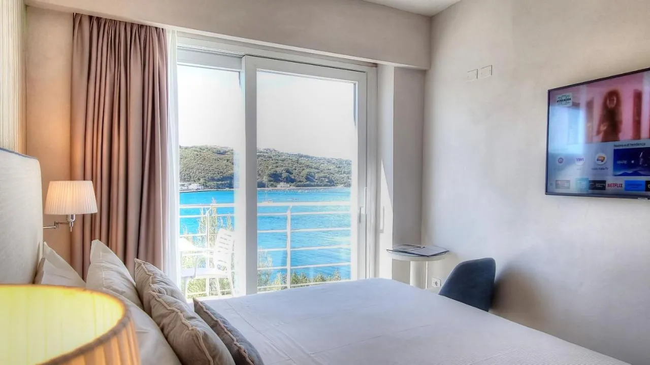 Hotel Plaza Porto Azzurro Italy