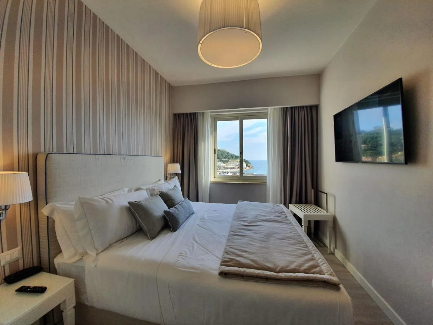 Hotel Plaza 포르투 아주로