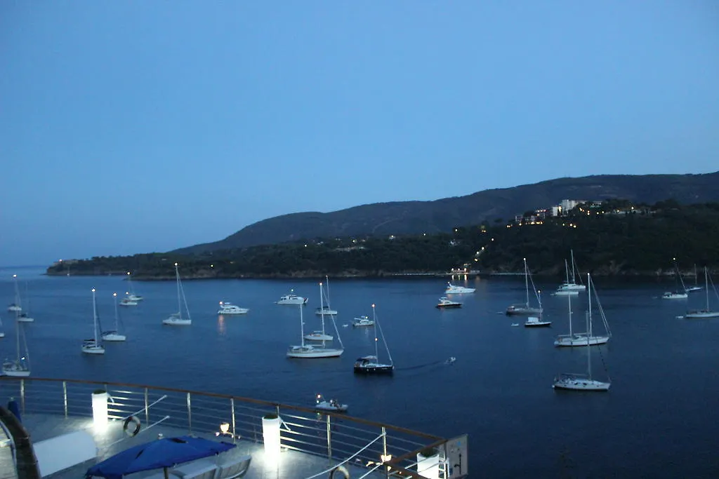 Hotel Plaza Porto Azzurro Italy