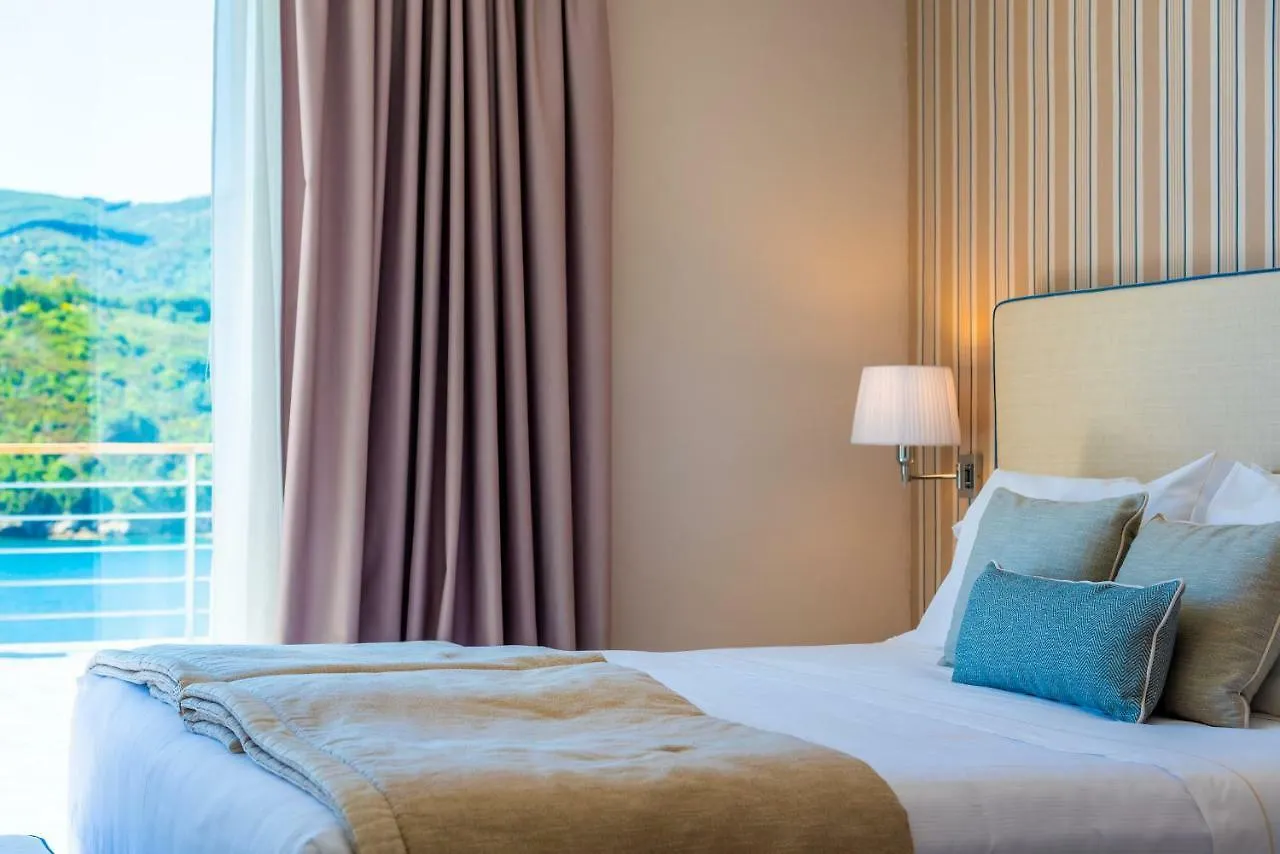 Hotel Plaza 포르투 아주로