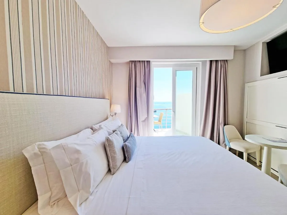Hotel Plaza Porto Azzurro 4*,  Italia